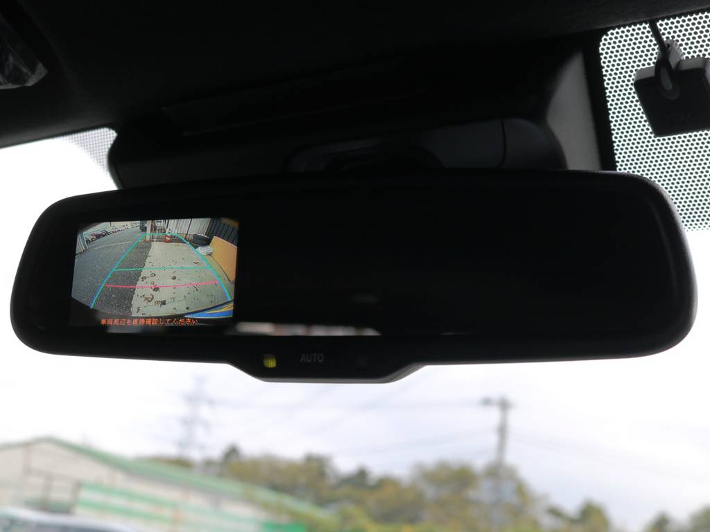 メーカーオプション　バックモニター内蔵自動防眩インナーミラー♪