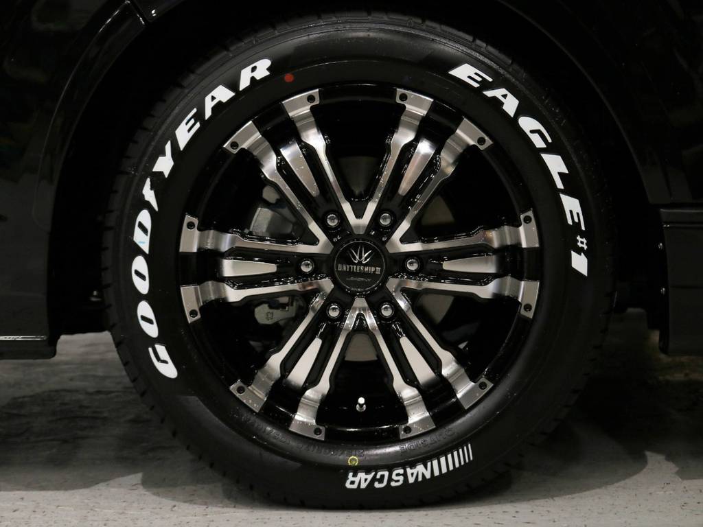 足元はバトルシップ17in/ナスカータイヤ！