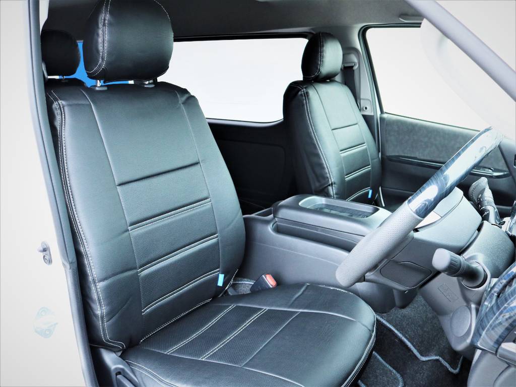 運転席シート、黒革調シートカバー！
