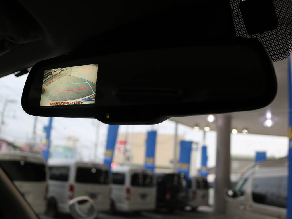 バックカメラ内臓自動防眩インナーミラー！