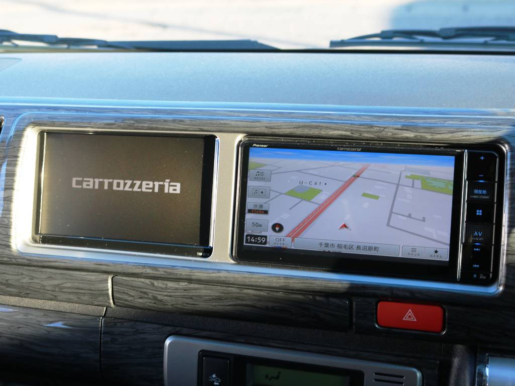 カロッツェリア　メモリーナビ！ＤＶＤ再生可能・フルセグＴＶ対応♪ナビ隣にはカロッツェリア製サブモニターを完備！