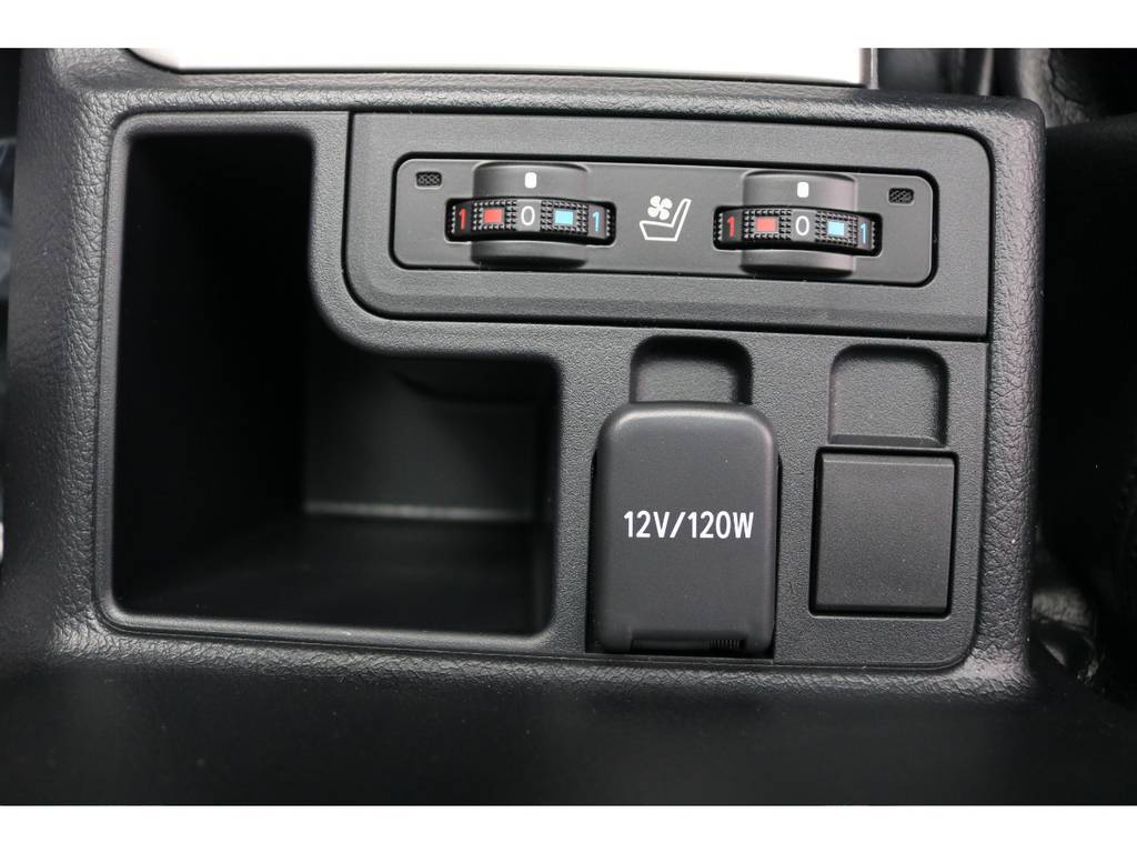 TX-L標準装備のシートヒーター＆クーラー付き☆