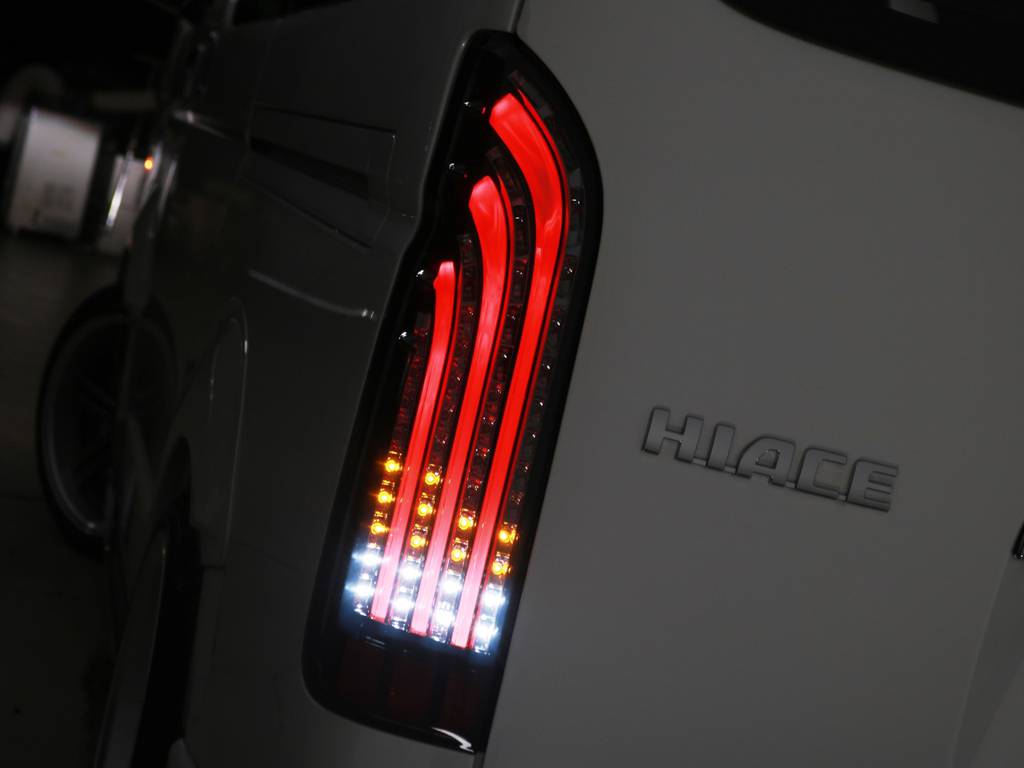 ４１５コブラ　ＬＥＤテールランプ　ライトセーバー♪