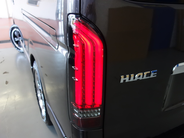 新車５０周年特別仕様車床張り施工ベットＫＩＴ装備のファミリーパッケージ完成致しました！！
