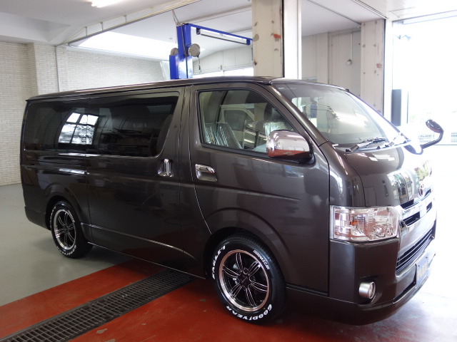 新車５０周年特別仕様車床張り施工ベットＫＩＴ装備のファミリーパッケージ完成致しました！！