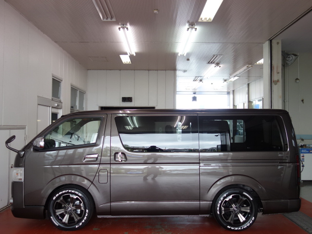 新車ハイエースＶ50周年特別仕様車ナビパッケージ完成致しました！！
