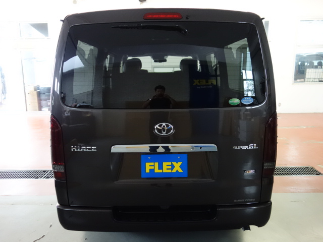 新車ハイエースＶ50周年特別仕様車ナビパッケージ完成致しました！！