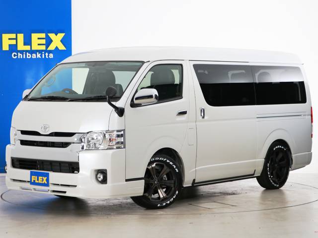 新車未登録　ハイエースワゴンＧＬ　トヨタ車体特別架装車ファインテックツアラー　ガソリン４ＷＤ　ライトカスタム！