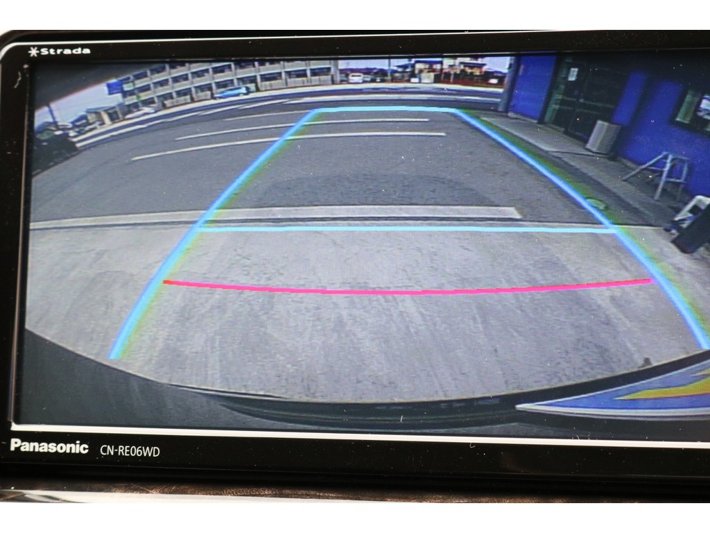バックカメラは純正の防眩ミラーの映像を転送施工しております！！