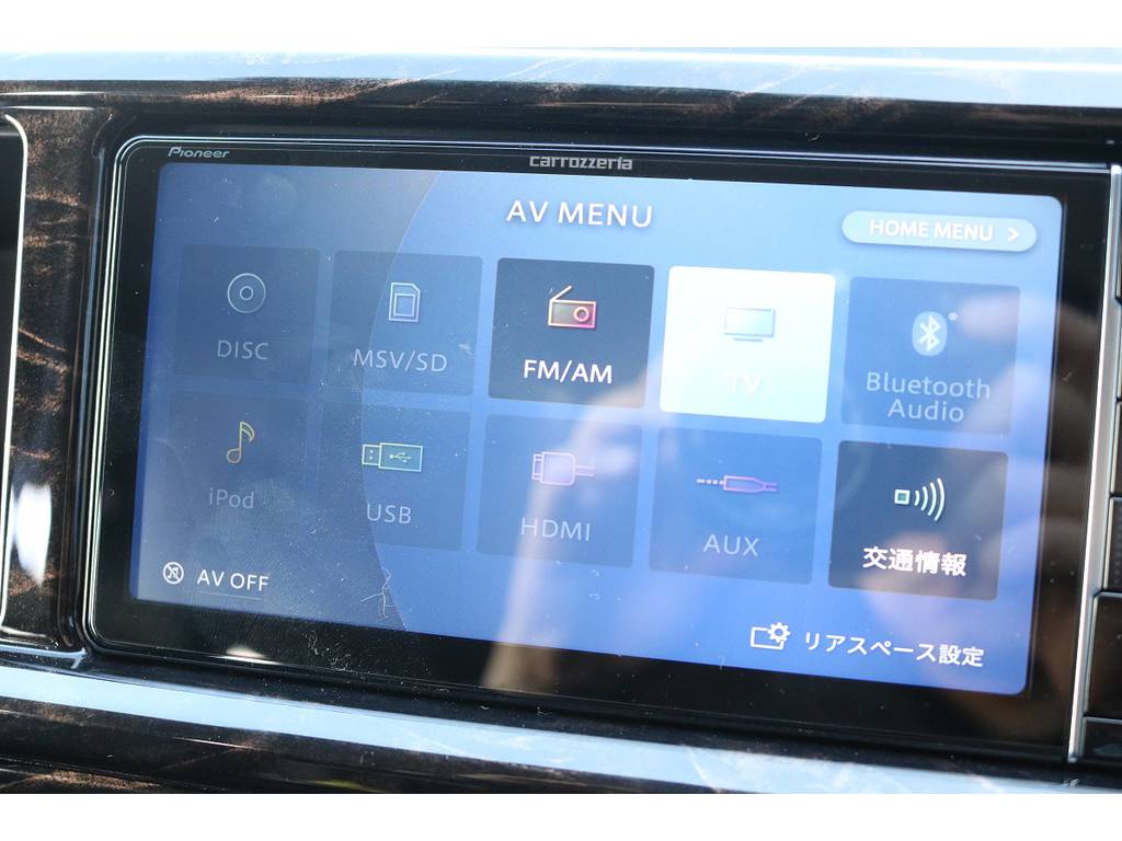 カロッツェリア製の最新ナビが搭載されております！！