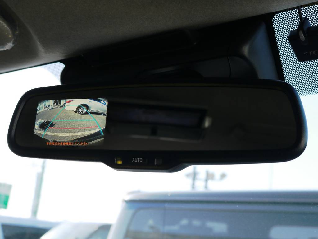メーカーオプション　バックモニター内蔵自動防眩インナーミラー♪