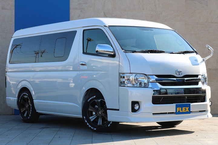 街乗りに、キャンプにとオールマイティーに使用できるハイエースは如何でしょうか？