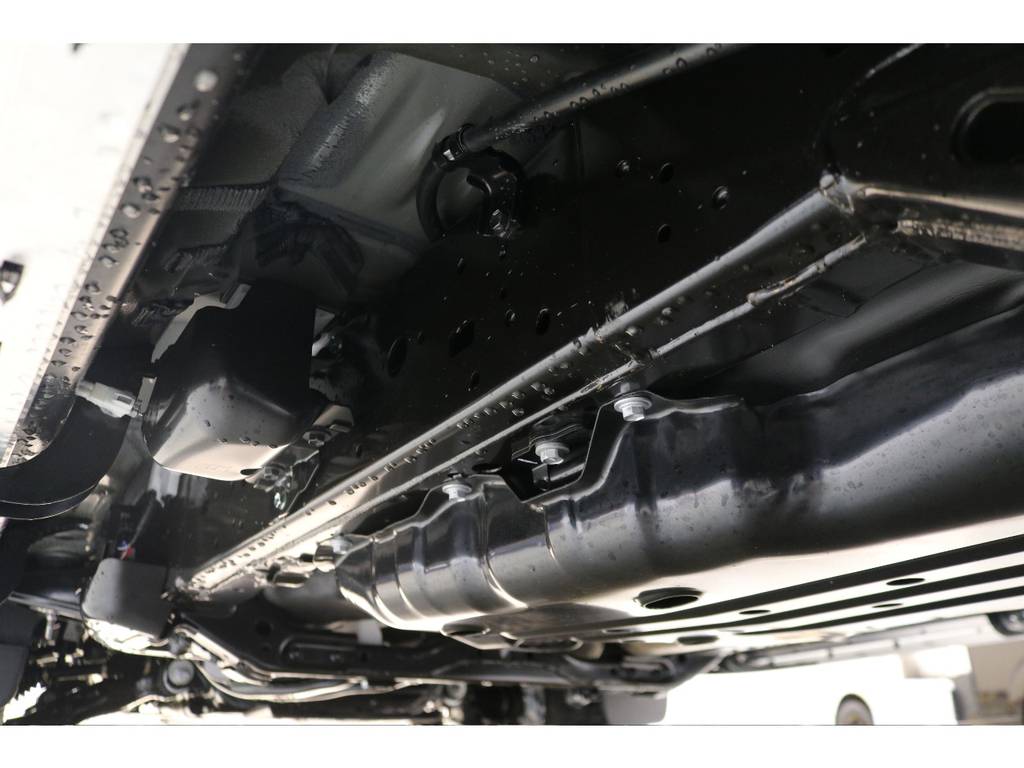 下廻りの防錆塗装もお任せください♪新車時の施工をオススメ致します♪