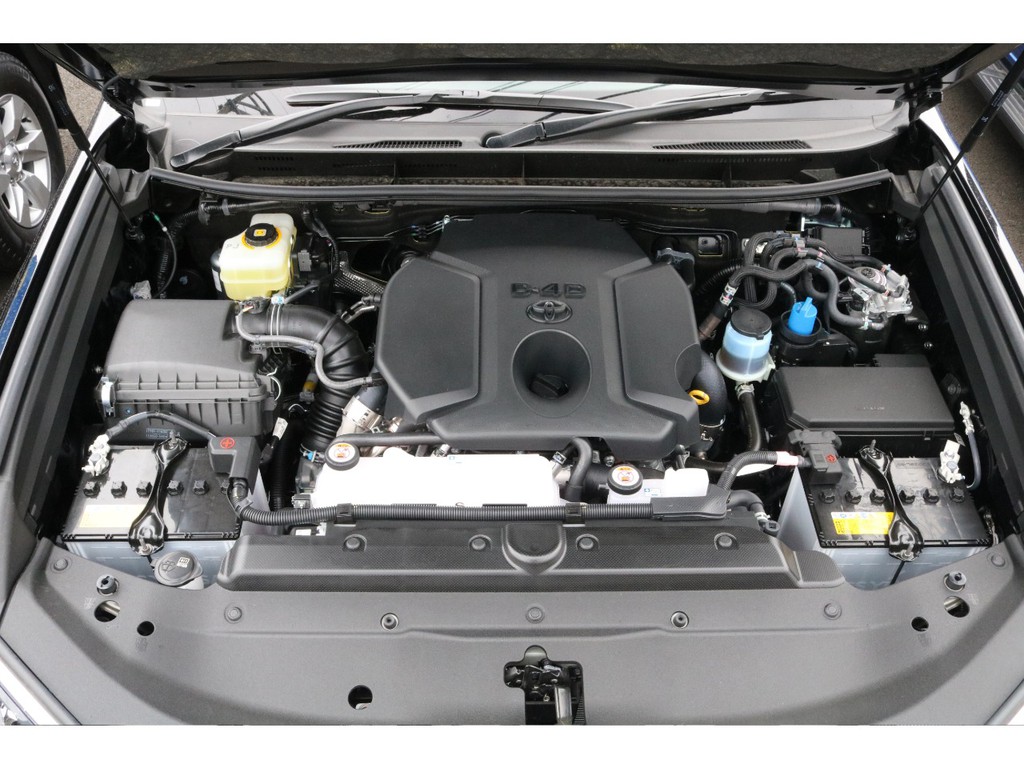 トヨタ ランドクルーザープラド 2.8 TX ディーゼルターボ 4WD