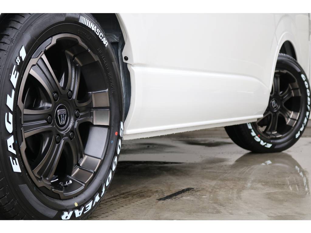 重厚で迫力感のあるリアサイドビュー！