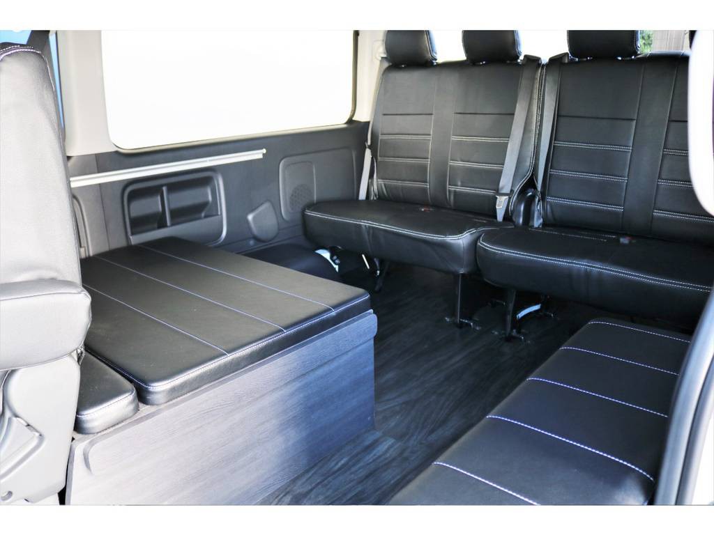 後席4人掛けシートですが、座り心地も良いです！