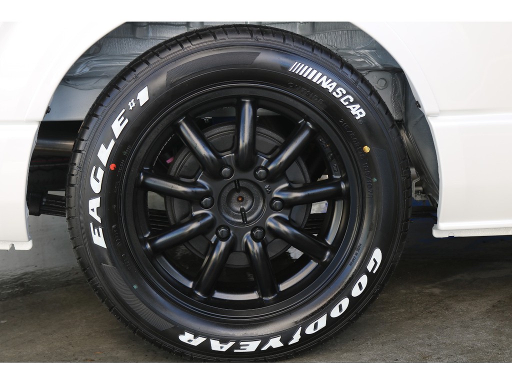 新品ＭＣ９　１７インチＡＷ＋ナスカータイヤ！