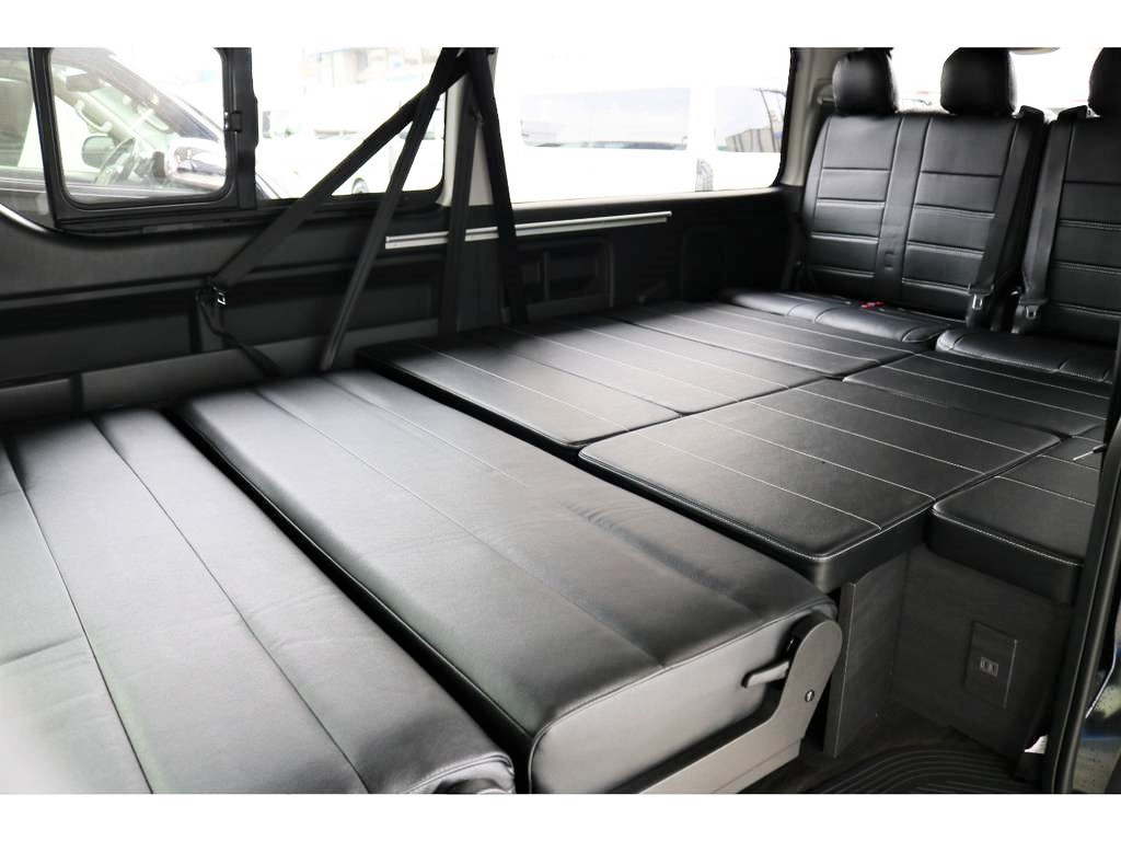 アレンジｖｅｒ２ならではのフルフラットシート！車中泊もこれほど快適な空間はありません！
