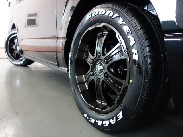 新車ダークプライムⅡ２８００ディーゼル４ＷＤナビパッケージ完成致しました！！店頭在庫車、即納車ご対応可能になります！！