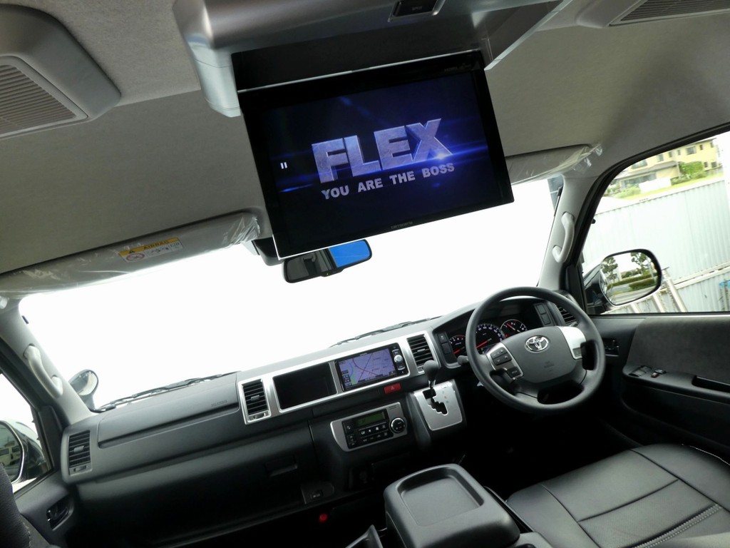 後席モニターももちろん完備！！