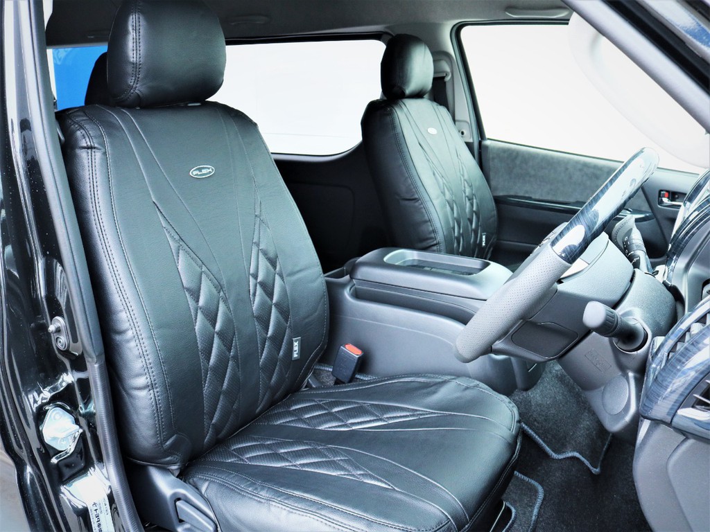 運転席シート、黒革調シートカバー！