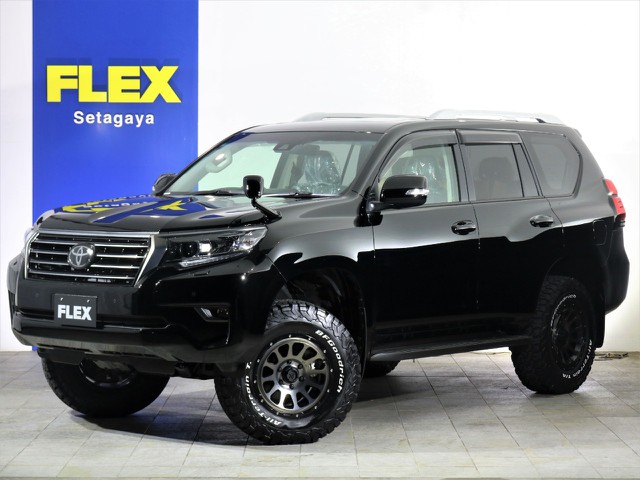 【未登録新車　LAND CRUISER PRADO】当社オリジナルグリルにこだわりの塗装を施工し、他とは一味違う仕様に仕上がっております。