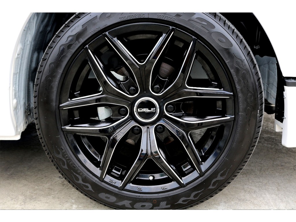 ＦＬＥＸオリジナル ＤＥＬＦ０１ １８インチアルミ！車検対応のオリジナルオーバーフェンダーも装着！