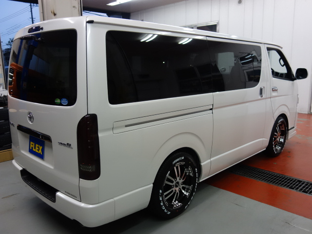 新車ハイエースＶダークプライムⅡナビベットＫＩＴパッケージ完成致しました！！即納車可能になります！！