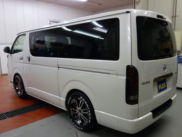 新車ハイエースＶダークプライムⅡナビベットＫＩＴパッケージ完成致しました！！即納車可能になります！！
