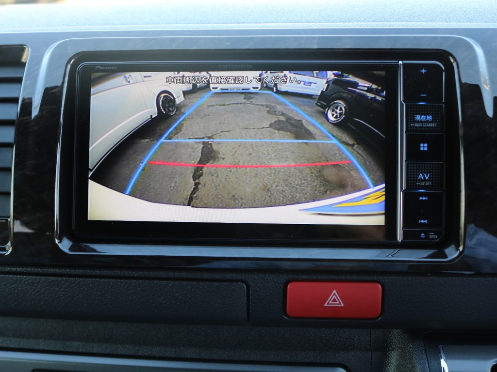 大きな車の運転の不慣れなお客様も安心のバックカメラ連動施工済み♪