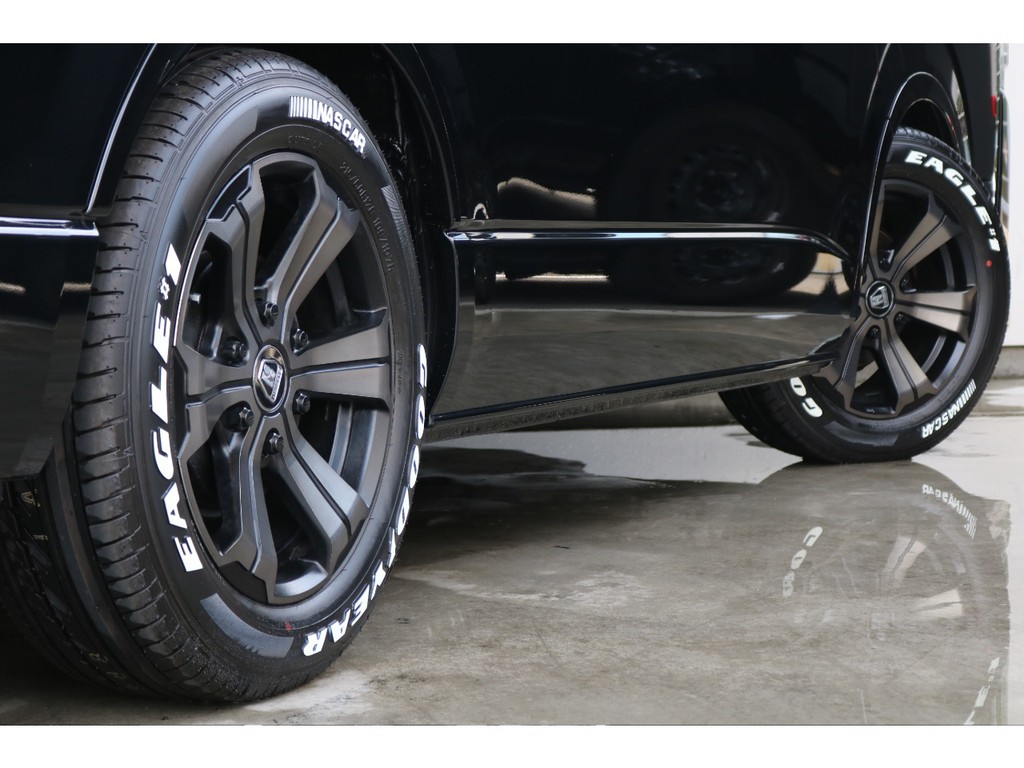 FLEXオリジナルカラーバルベロ17インチアルミホイール！グッドイヤーイーグルナスカータイヤ！