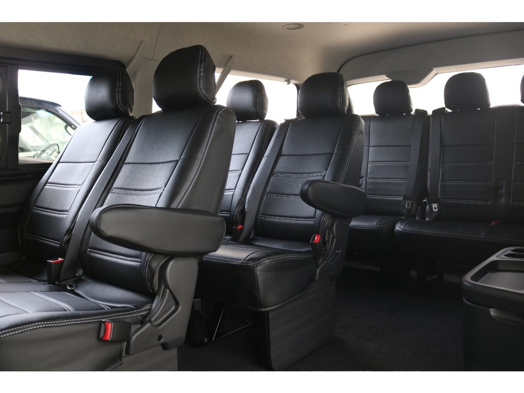 安定の10人乗りなので大人数でのお出かけにもバッチリですよ！