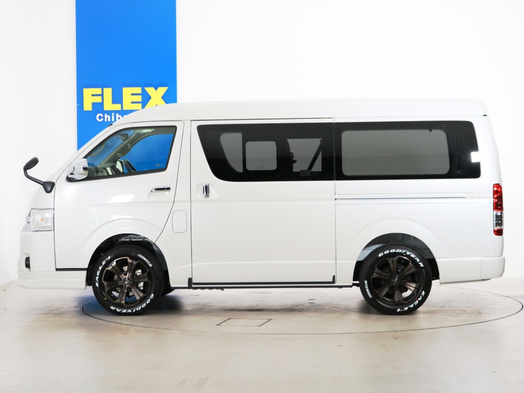 ノーマル車高のお車となります。ローダウン等、追加のカスタムもお任せください！