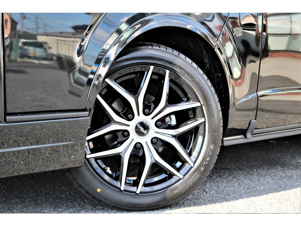 タイヤがグッドイヤー製！ＦＬＥＸフェンダーも取付けしましたよ！