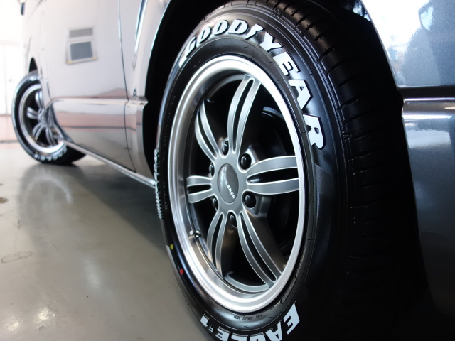 新車ハイエースＶダークプライムⅡ２８００ディーゼルナビパッケージ完成致しました！！