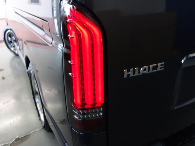 新車ハイエースＶダークプライムⅡ２８００ディーゼルナビパッケージ完成致しました！！
