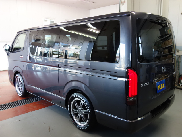 新車ハイエースＶダークプライムⅡ２８００ディーゼルナビパッケージ完成致しました！！