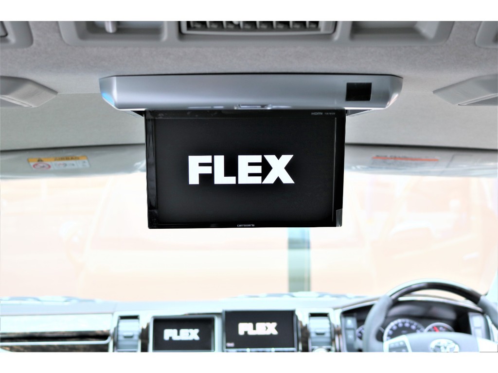 お子様も喜ぶフリップダウンモニター！