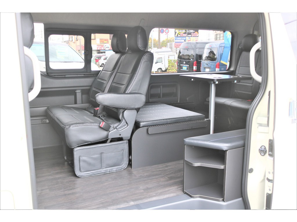 とってもオシャレな内装ですね◎