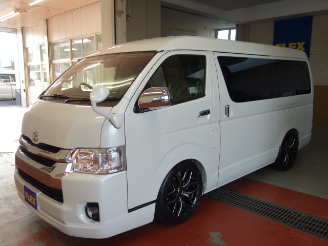 新車ファインテックツアラートリプルナビパッケージ完成！！ＦＬＥＸオリジナルパーツ多数装備！！