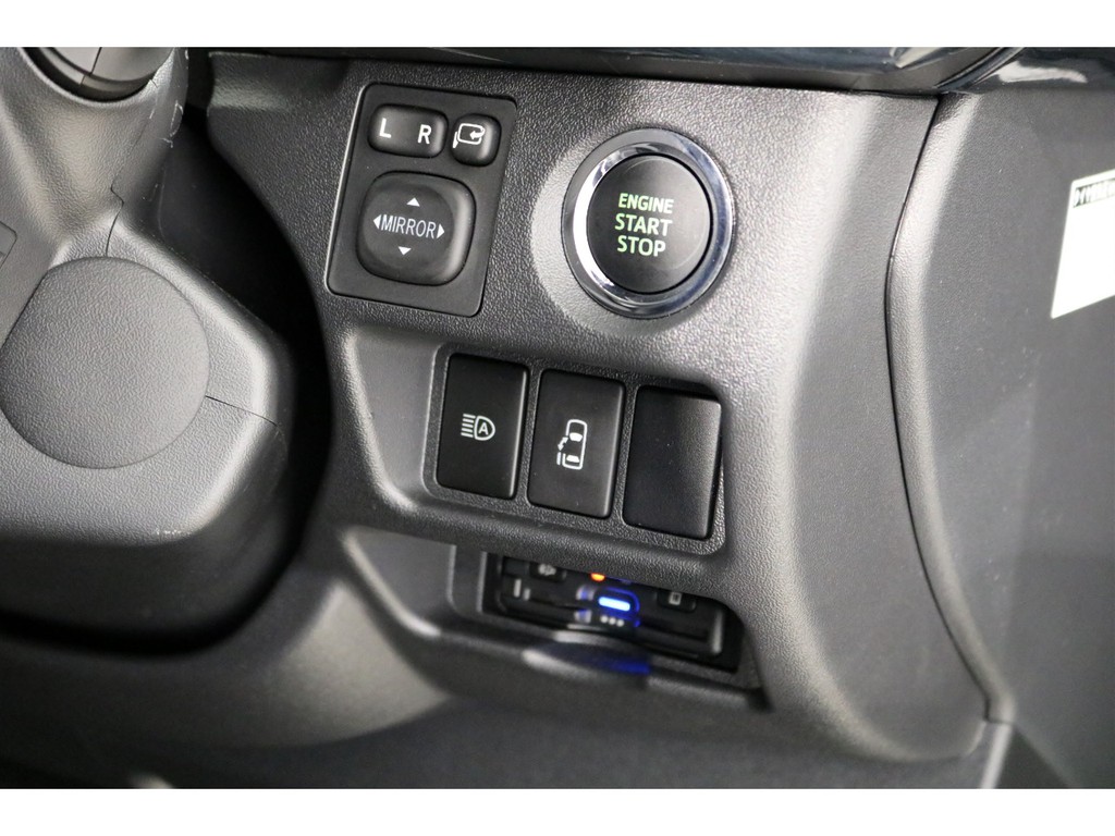 ビルトイン式ETCも完備済み！メーカーオプションプッシュスタート！