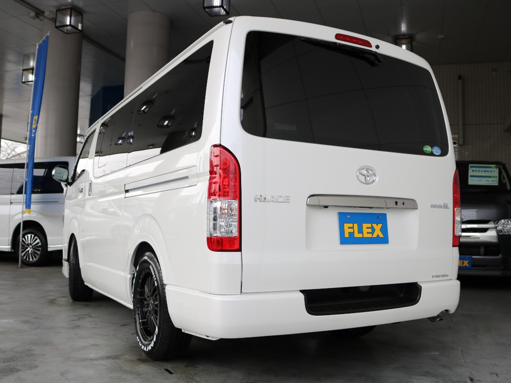 新車ハイエース☆