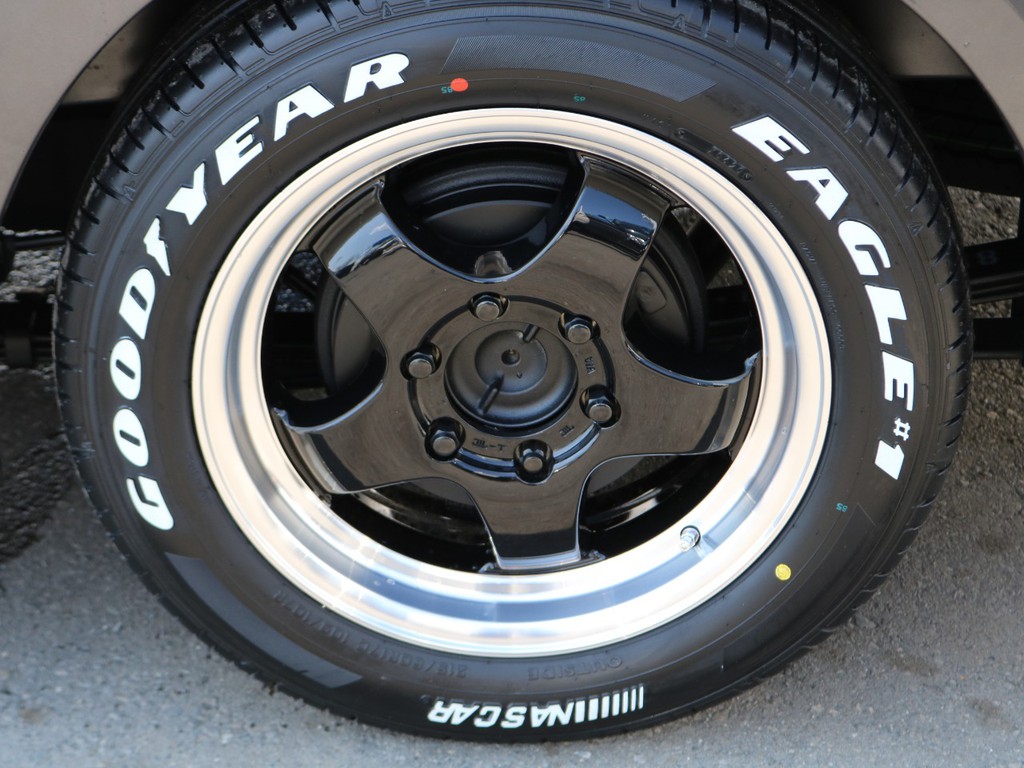 WORKのX-TRAP17インチアルミホイールにグッドイヤーのナスカータイヤをインストール☆