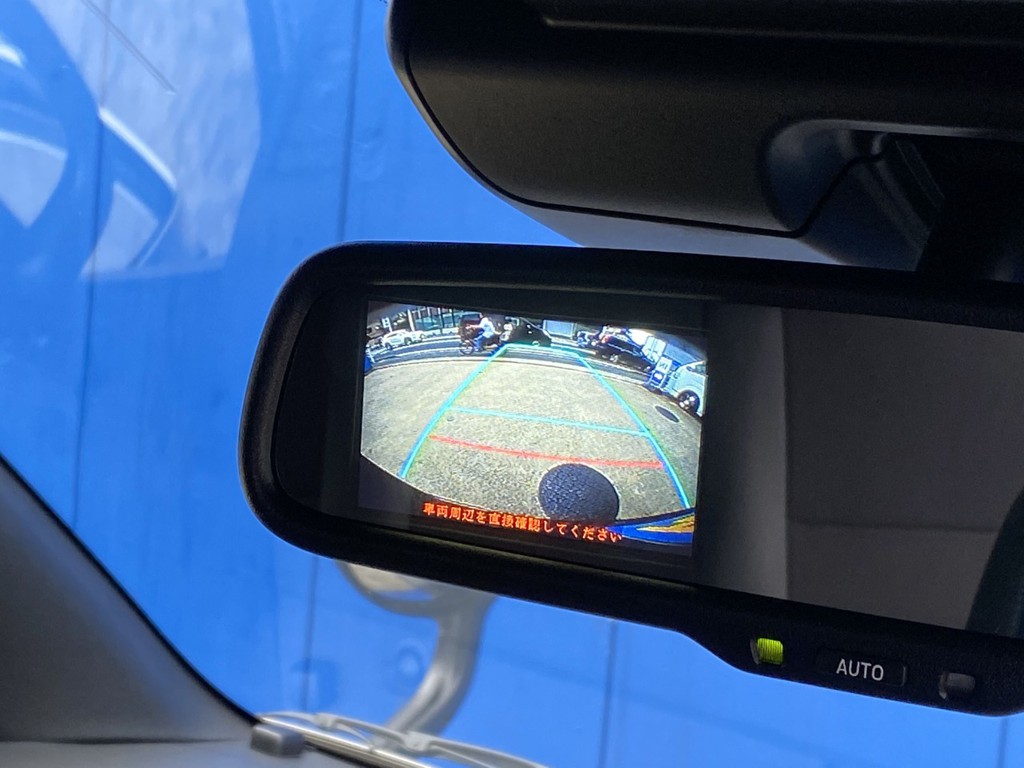 メーカーオプション リア防眩バックカメラミラー完備！！