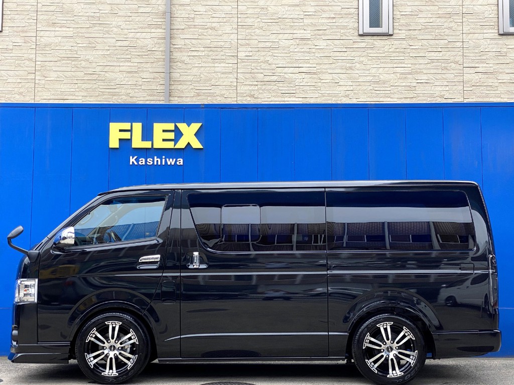 両側スライドドア完備！！フルエアロなどの追加オーダーもお任せください！！