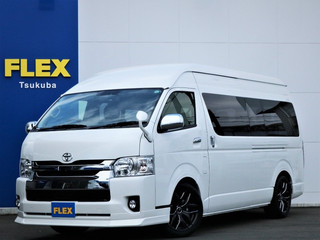 新車ハイエースグランドキャビン１０人乗り２ＷＤガソリン！ライトカスタムした一台が入庫しました！
