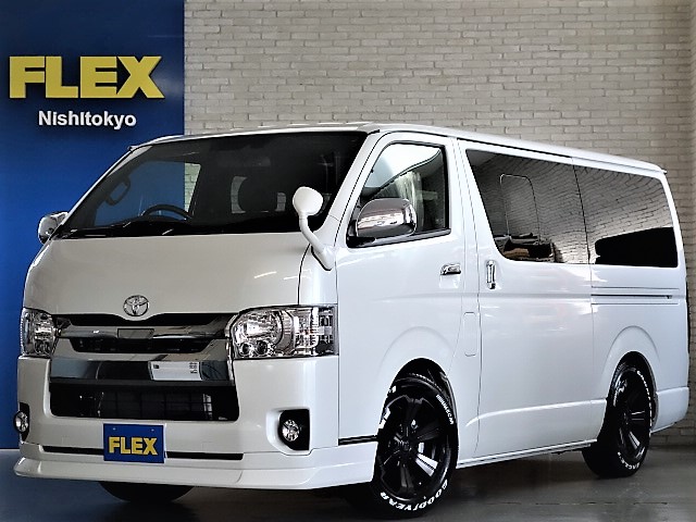 新車ハイエースＶダークプライムⅡ床張りベットＫＩＴフリップダウン、ルーフスピーカー装備のファミリーパッケージ完成致しました！！