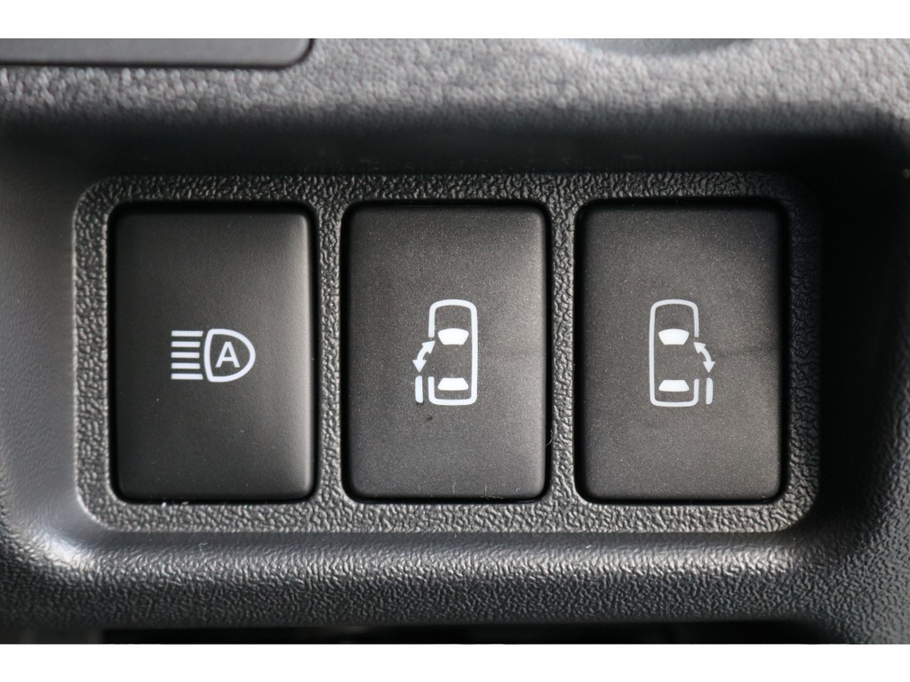 便利な両側パワースライドドア！運転席で集中コントロールが出来ます！