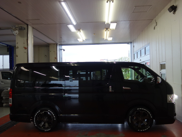 新車ハイエースＶダークプライムⅡナビパッケージ完成致しました！！店頭在庫車、即納車可能になります！！