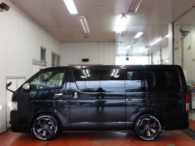 新車ハイエースＶダークプライムⅡナビパッケージ完成致しました！！店頭在庫車、即納車可能になります！！